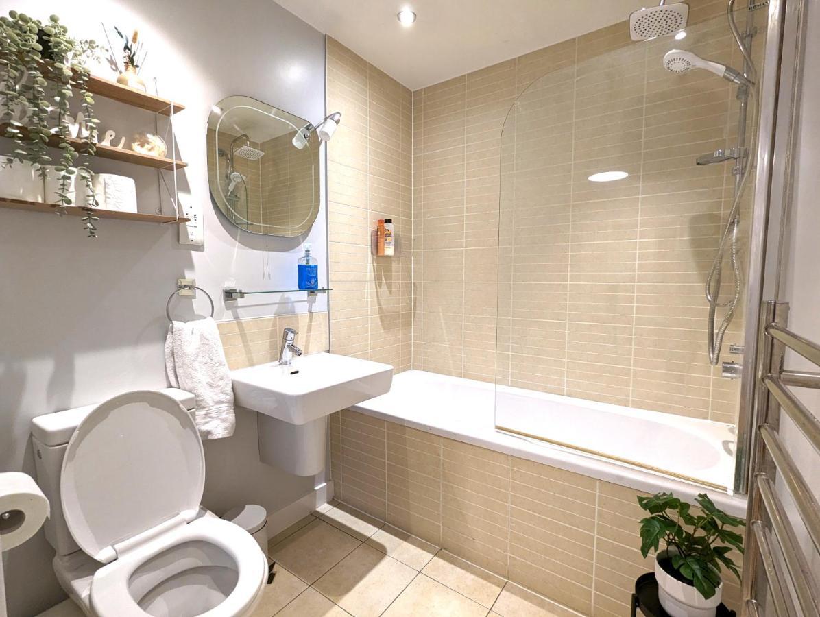 City Centre Morden 1-Bedroom Apt Near Dock ليفربول المظهر الخارجي الصورة
