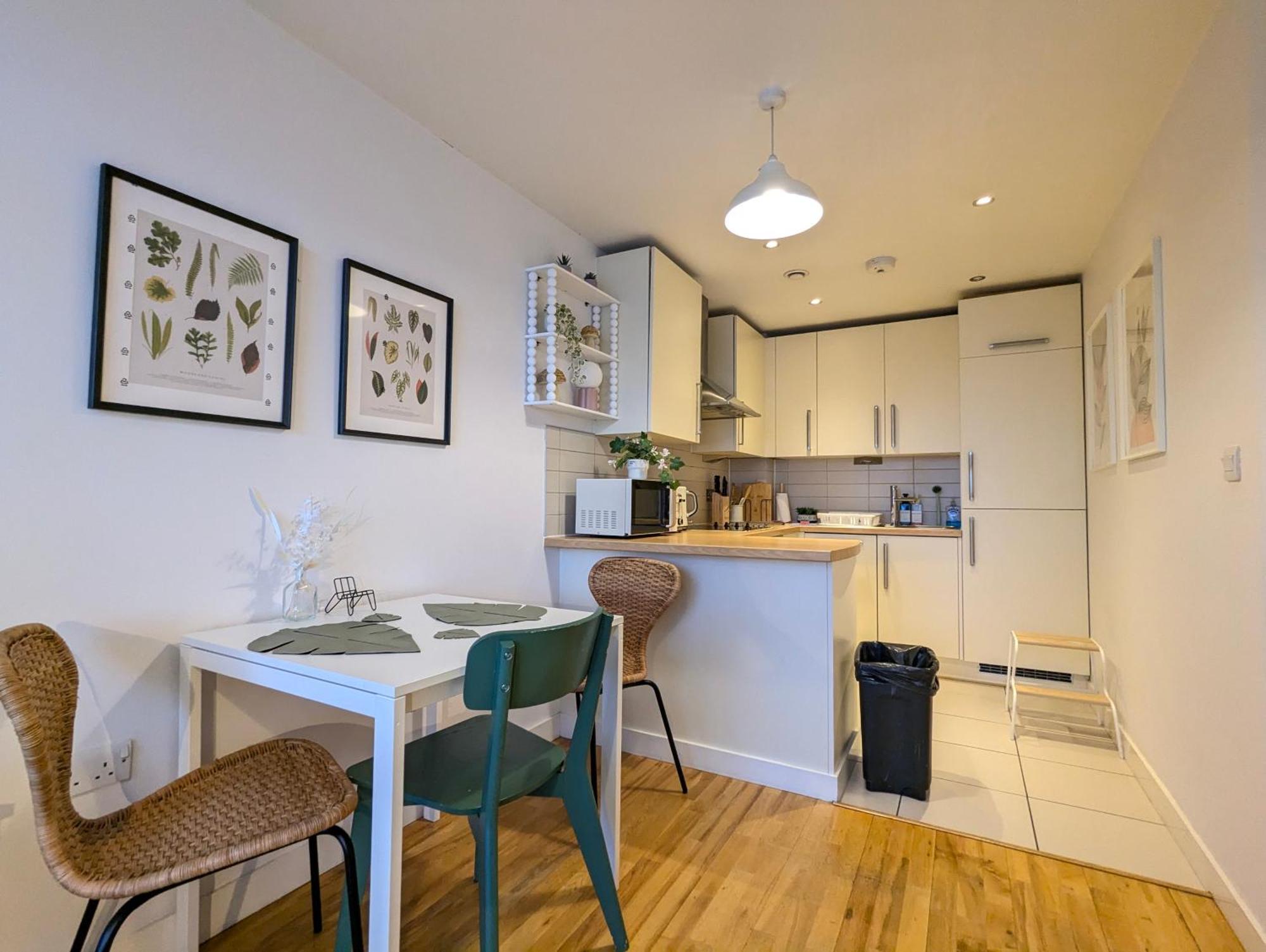 City Centre Morden 1-Bedroom Apt Near Dock ليفربول المظهر الخارجي الصورة